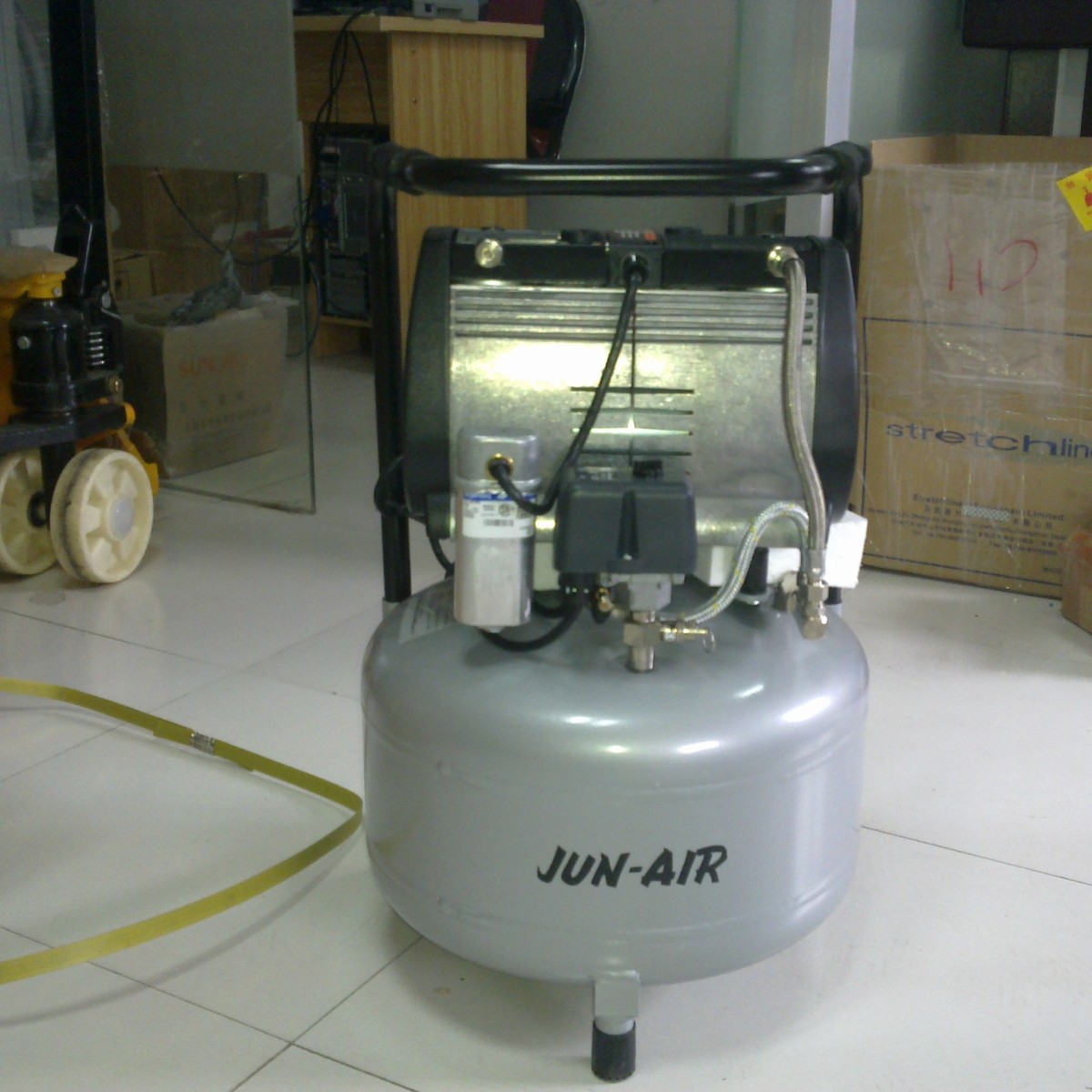 丹麦 JUN-AIR静音无油空压机OF302-25B OF302系列气泵医用压缩机