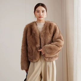 女式皮衣;女式毛呢外套;皮草