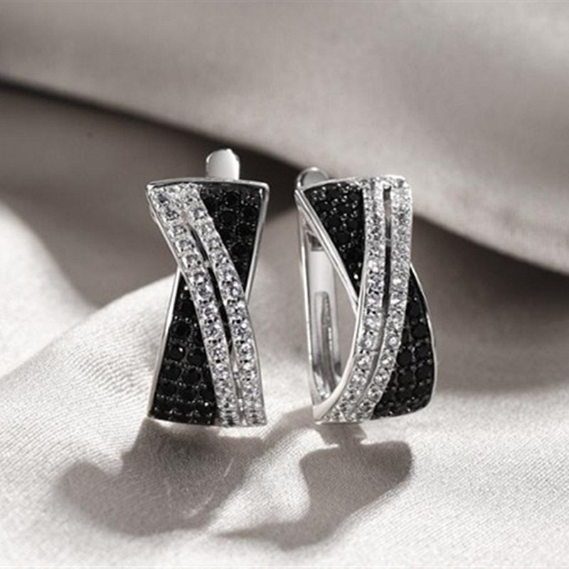 Créoles élégantes avec zircon design unique et tendance_voghion.com