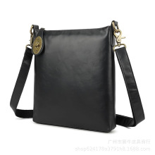 外贸新款热销牛皮男士竖形斜挎包 大容量收纳单多功能单肩斜挎包