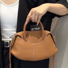 �^��ţƤ���ÿڴ���Ƥ��ɫ�� ���s����Ů���������ܛƤ����r��