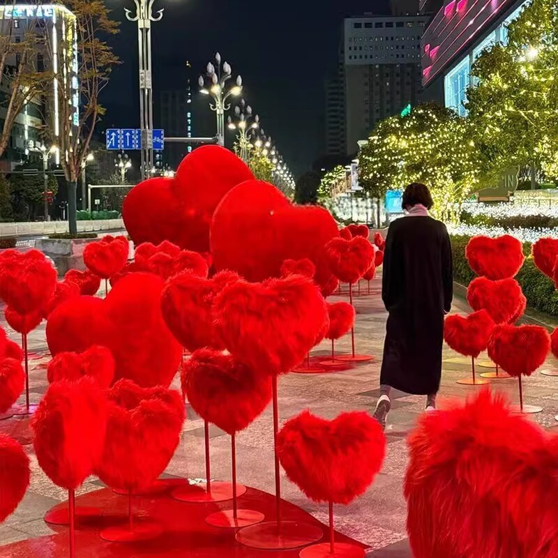 Valentine's Day Plush Heart-Shaped Mall Dp Spot Outdoor Popular Photo Spot Scenic Spot Atmosphere Decoration Props