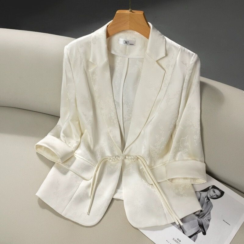 White Blazer for Women, High-End Feel, Summer Thin, 2026 New Jacquard Style, New Chinese Style, Short Suit for Petite Figures White Blazer for Women, High-End Feel, Summer Thin, 2026 New Jacquard Style, New Chinese Style, Short Suit for Petite Figures