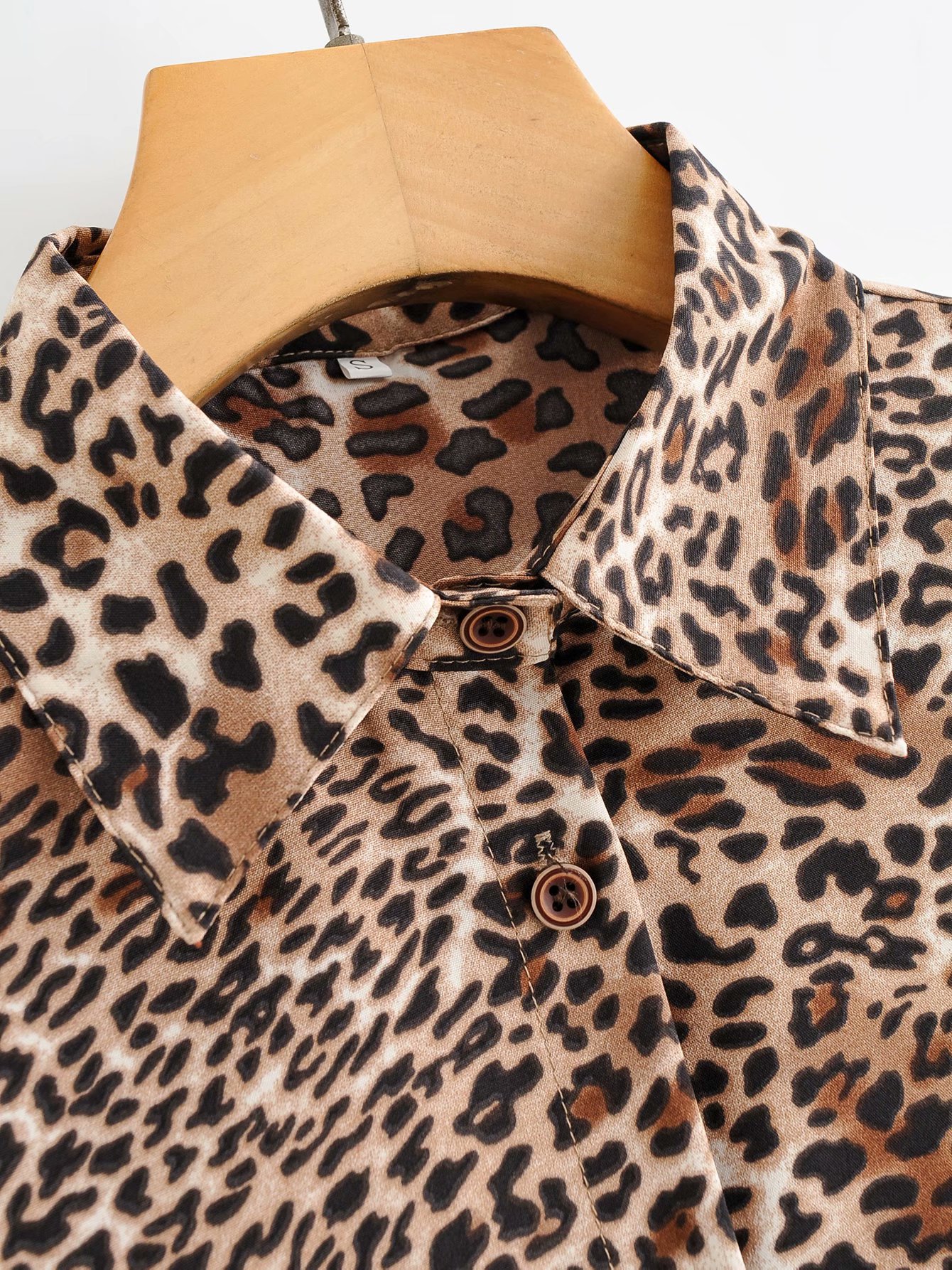 loose lapel leopard long-sleeved shirt NSAM32052