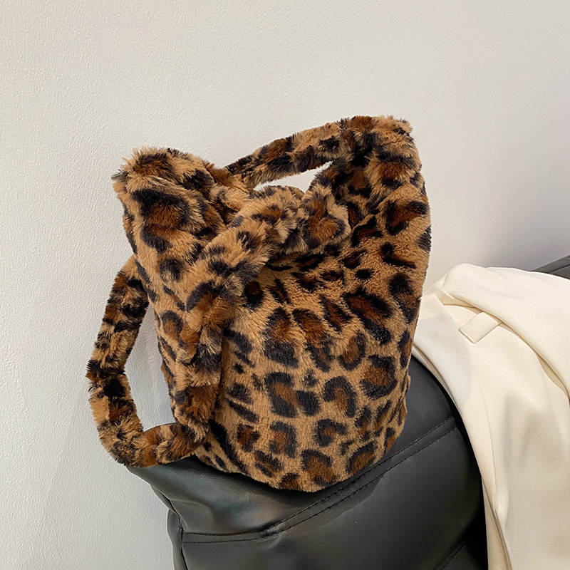 Moda nuevo Meirade peludo estampado Kitty bolso lindo bolso de viaje nicho antiguo sensación bolso de mano