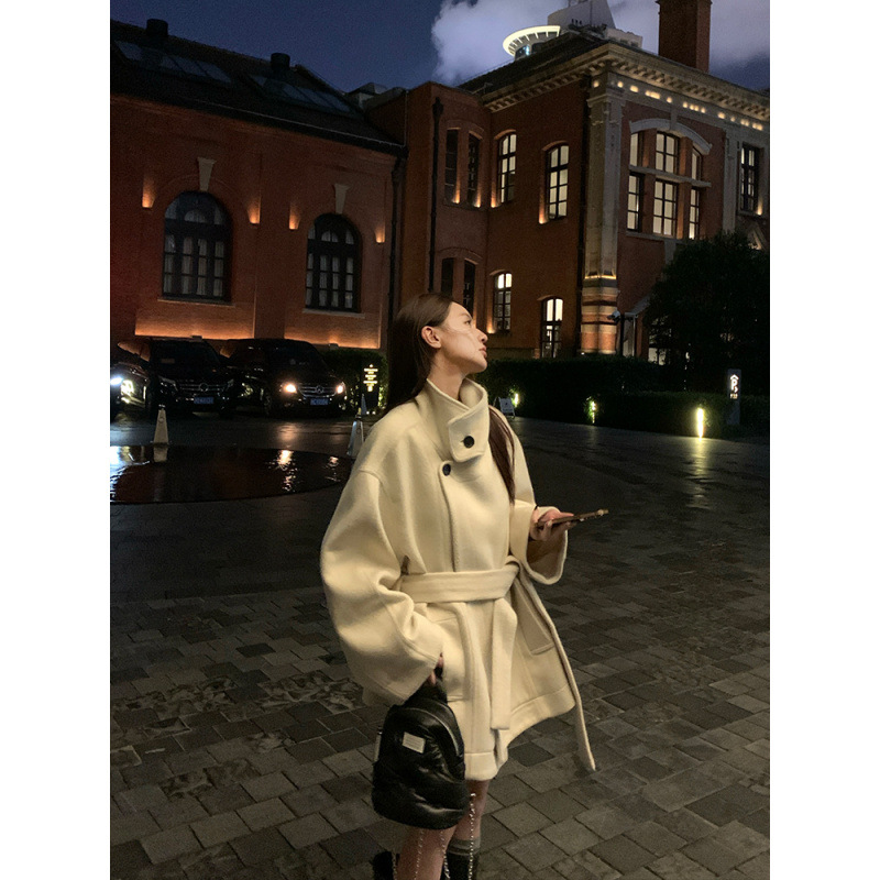 2025年冬新作 レディースファッション 上品なショート丈ウールコート ファッション性のあるウールジャケット 女性用冬物