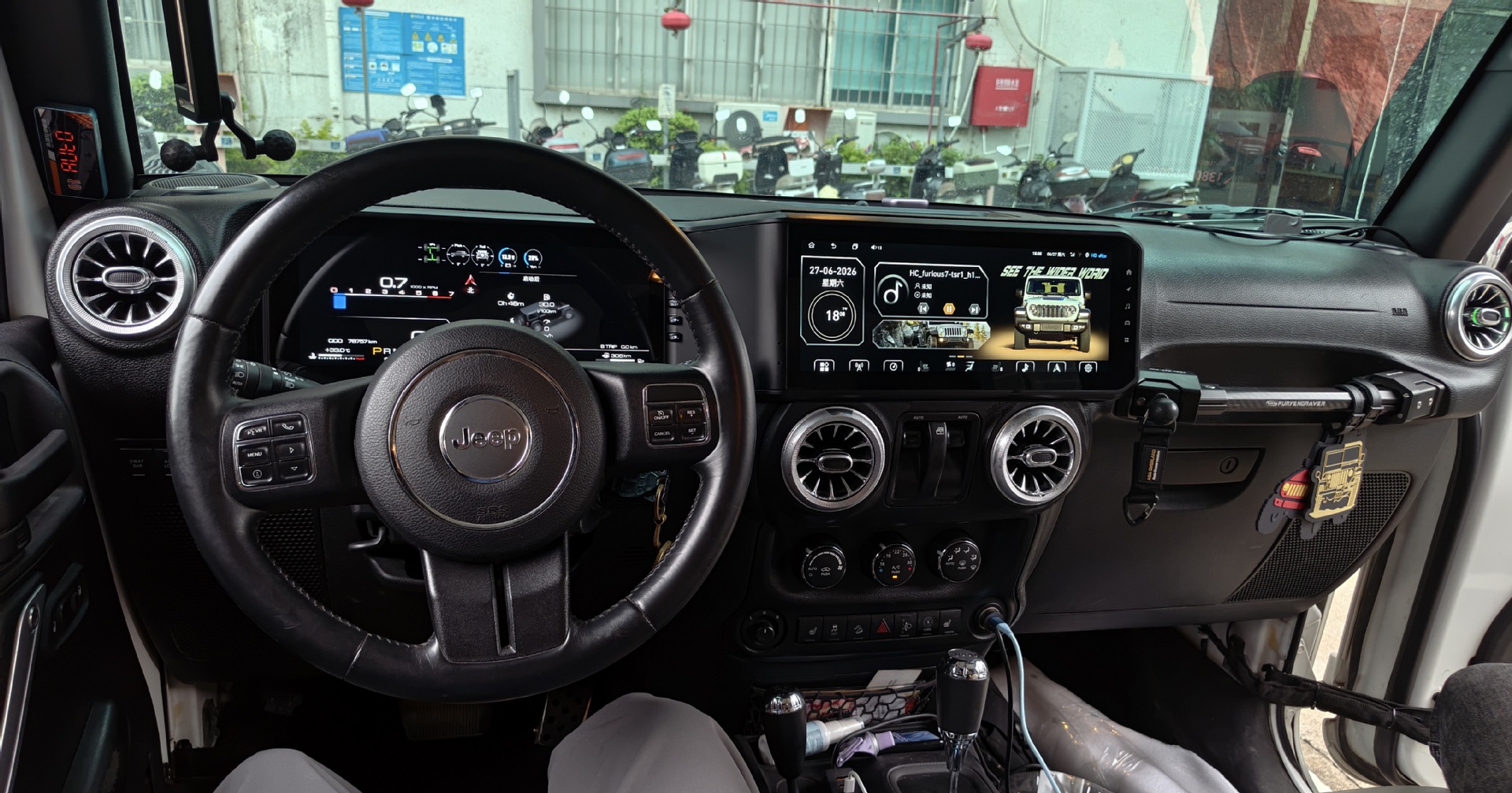 Cross-border applicable to Jeep Wrangler dual-screen models 10-17 24inch Android smart car navigation all-in-one device