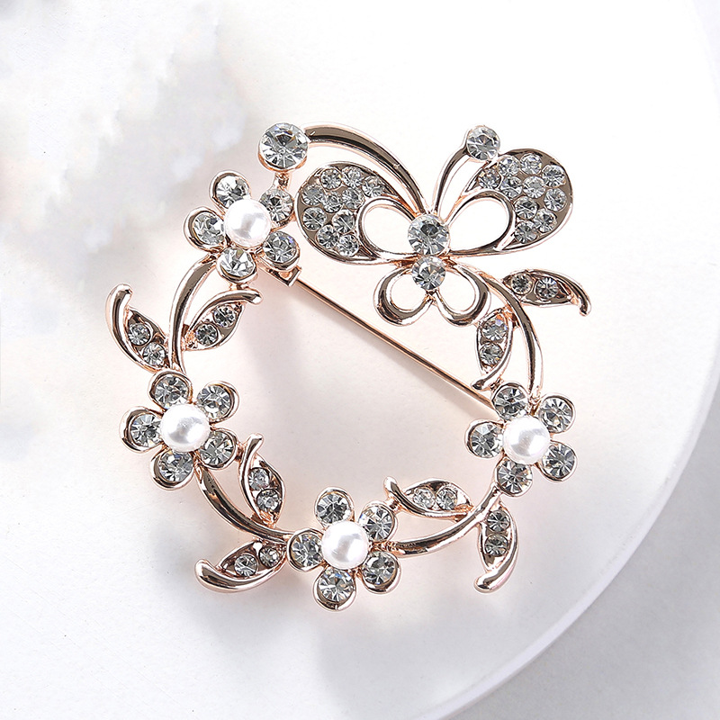 New Korean-style alloy diamond wreath brooch female temperament butterfly corsage niche design brooch suit accessories