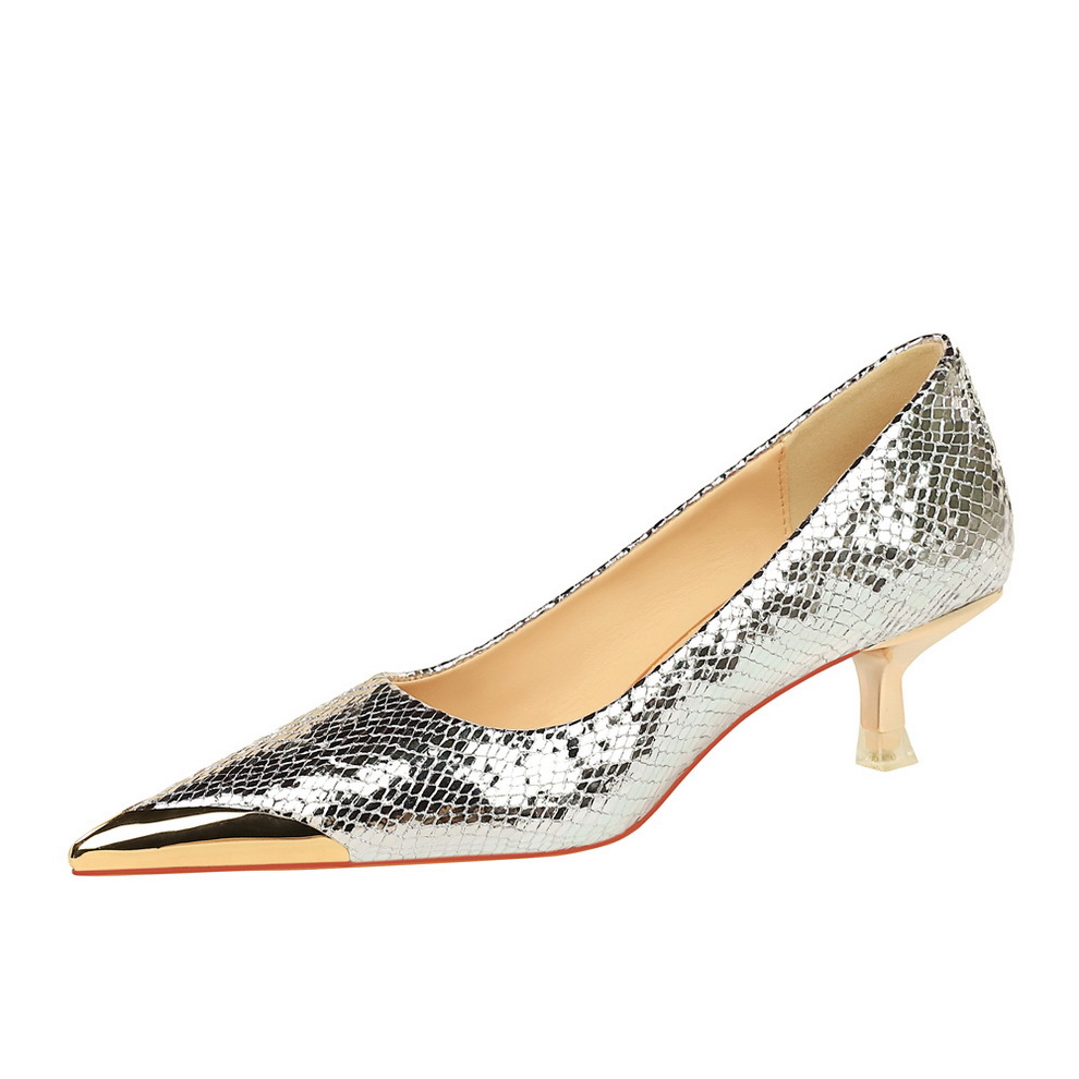 Pointed Toe Stiletto Pumps With Sparkling Sequin Snake Pattern_voghion.com