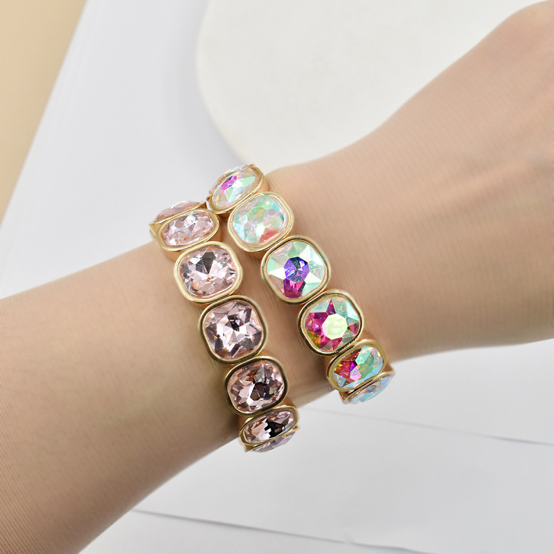Fashionable and Versatile Geometric Charm Bracelet for Women, Glass Temperament Bracelet, Crystal Gemstone Multi-Color Elastic Bracelet Wholesale Fashionable and Versatile Geometric Charm Bracelet for Women, Glass Temperament Bracelet, Crystal Gemstone Multi-Color Elastic Bracelet Wholesale