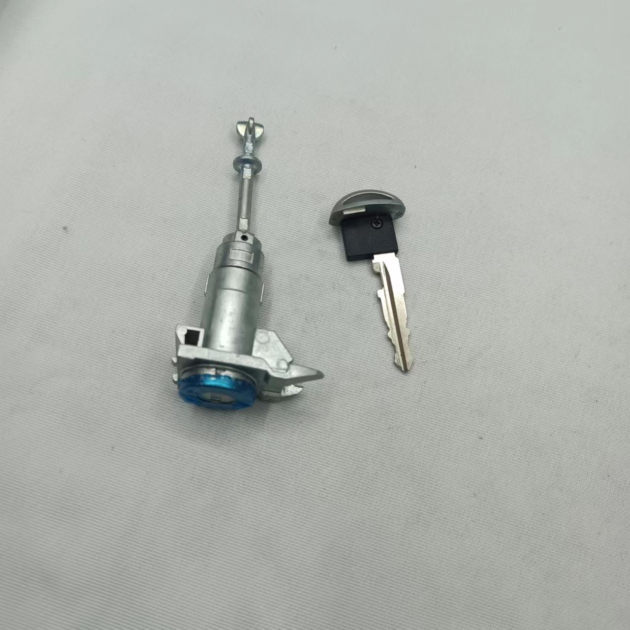 Adecuado para cilindro de cerradura de puerta onksela Cilindro de cerradura de puerta Mazda