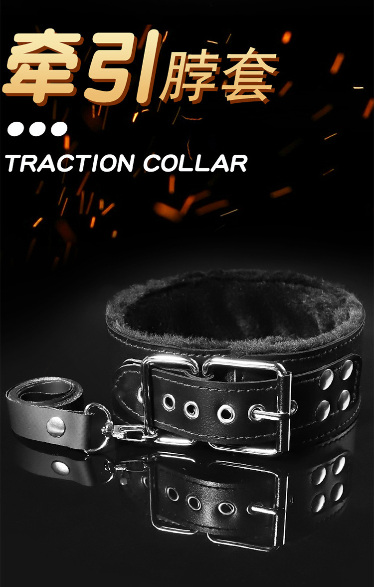 Adult Bondage Set with Handcuffs and Nipple Clamps in Black Faux Leather — detail image 8