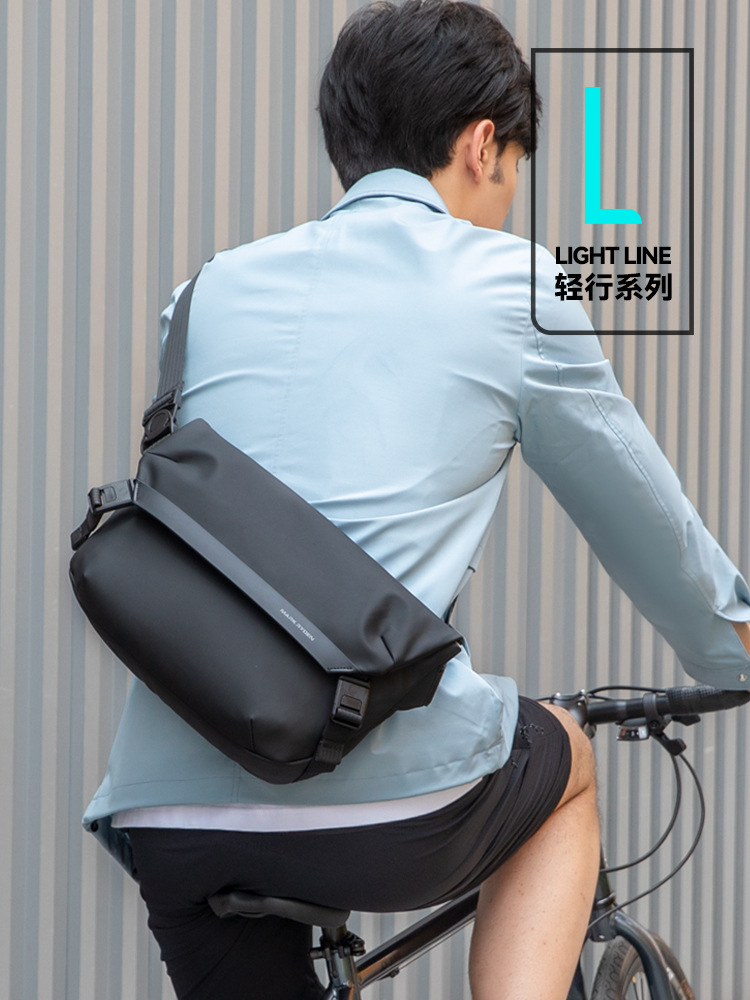 Shoulder bag