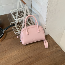 复古手提包包女新款简约休闲单肩斜跨包时尚百搭甜美高级感枕头包
