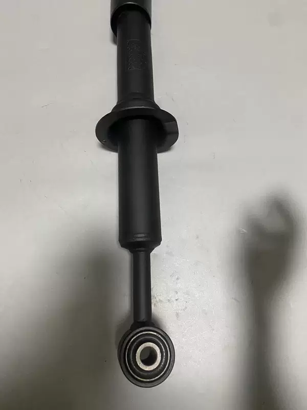 [批发汽车零件悬架减震器：48510-09J90用于HILUX VIGO KUN25]