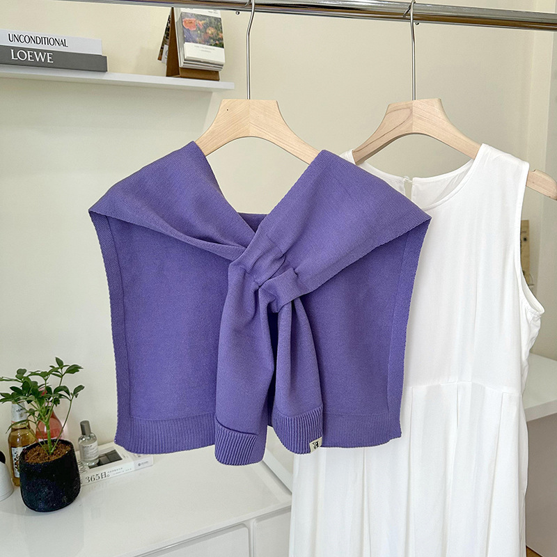 Mantón exterior de mujer 2025 nuevo estilo primavera y otoño a rayas de punto pequeño chal fino de gama alta a juego suéter camisa bufanda