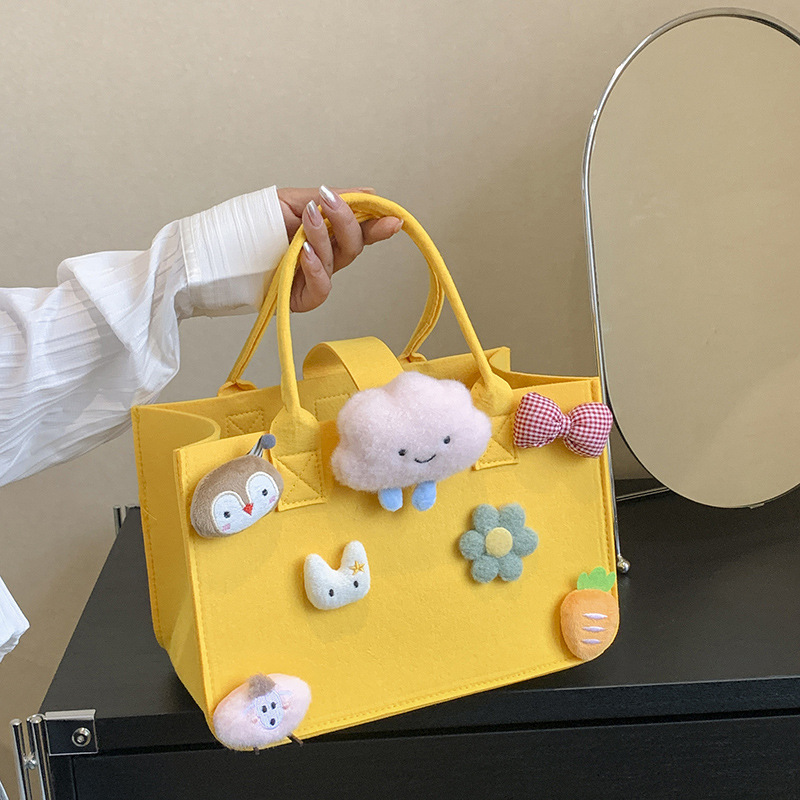 Cross-Border Travel Tote Bag, 100-Day Celebration Gift Bag, Fresh and Cute Cartoon Felt Bag, Plush Toy Mommy Bag