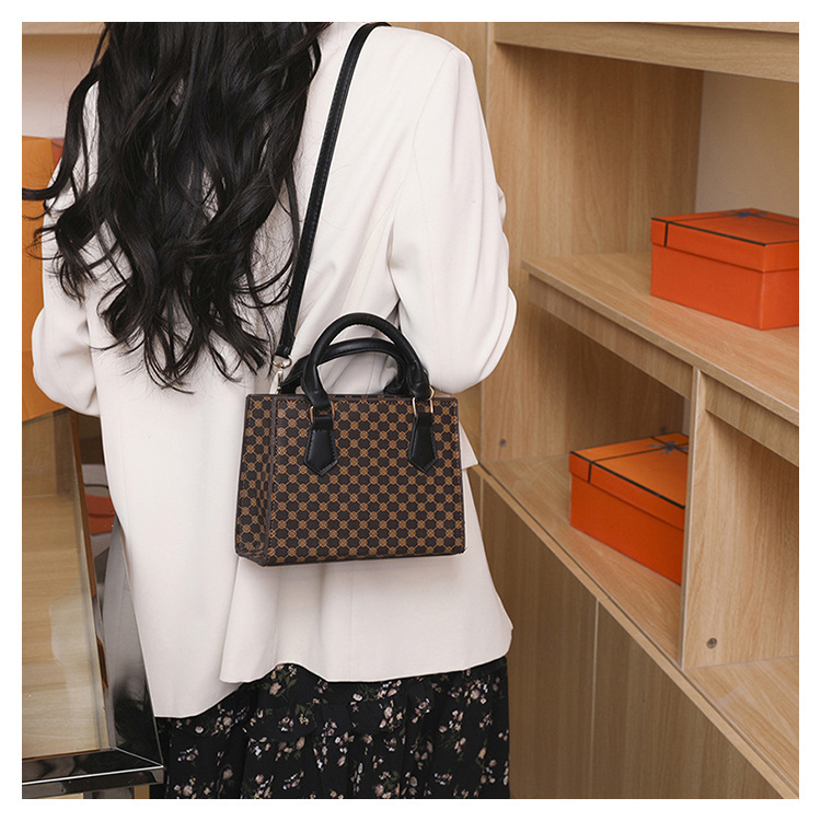 Retro Printed Tote Bag For Women Elegant Versatile Shoulder Bag_voghion.com