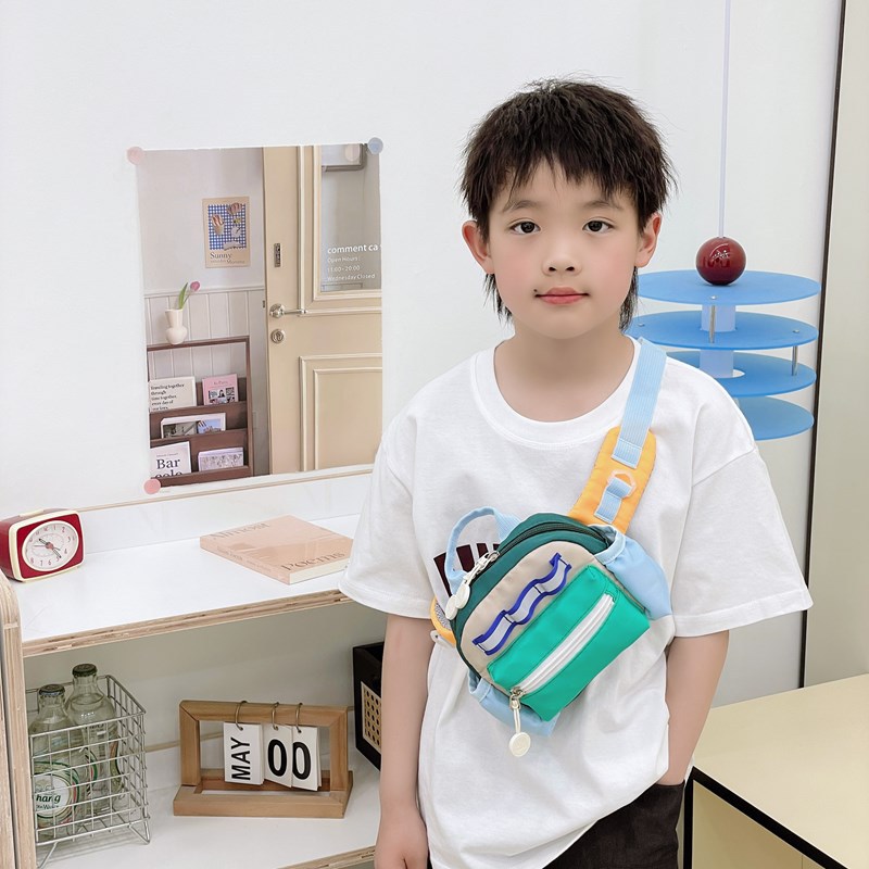 Versión coreana del bolso de pecho para niños y niñas de moda, deportes de ocio, viajes ligeros, bolso de mensajero para niños, nuevo bolsillo para niños de comercio exterior