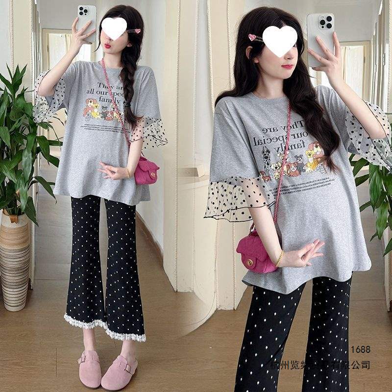 Maternity summer wear, Korean style fashion design, polka dot patchwork T-shirt and polka dot pants, two-piece set that doesn't constrict the belly Maternity summer wear, Korean style fashion design, polka dot patchwork T-shirt and polka dot pants, two-piece set that doesn't constrict the belly