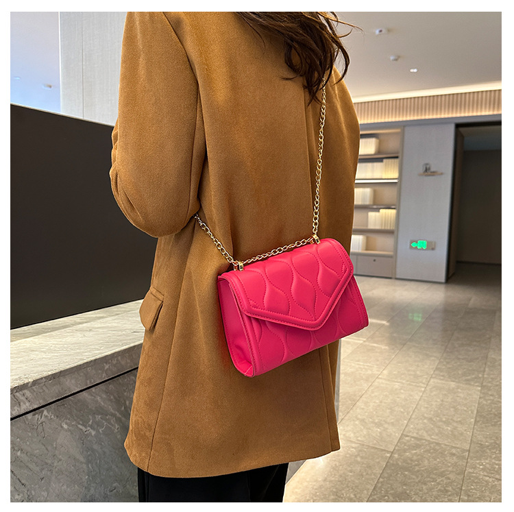 Women's Small Pu Leather Solid Color Vintage Style Classic Style Square Flip Cover Crossbody Bag display picture 4