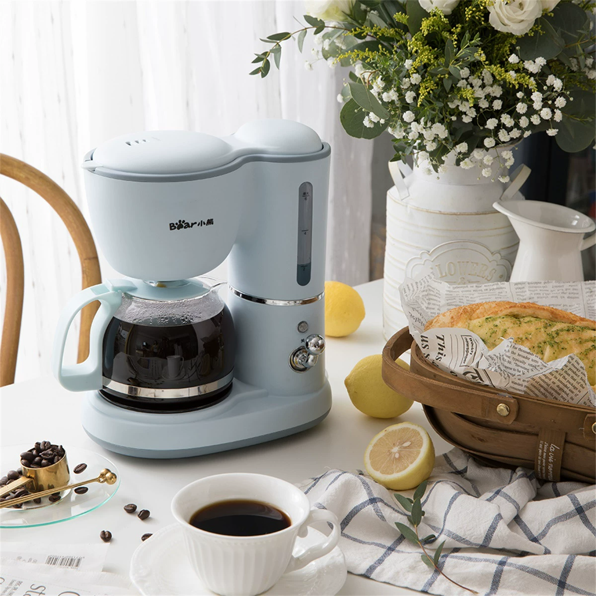 Drip coffee maker (Bear) KFJ‑A06 series, 600 ml glass carafe, keep‑warm function