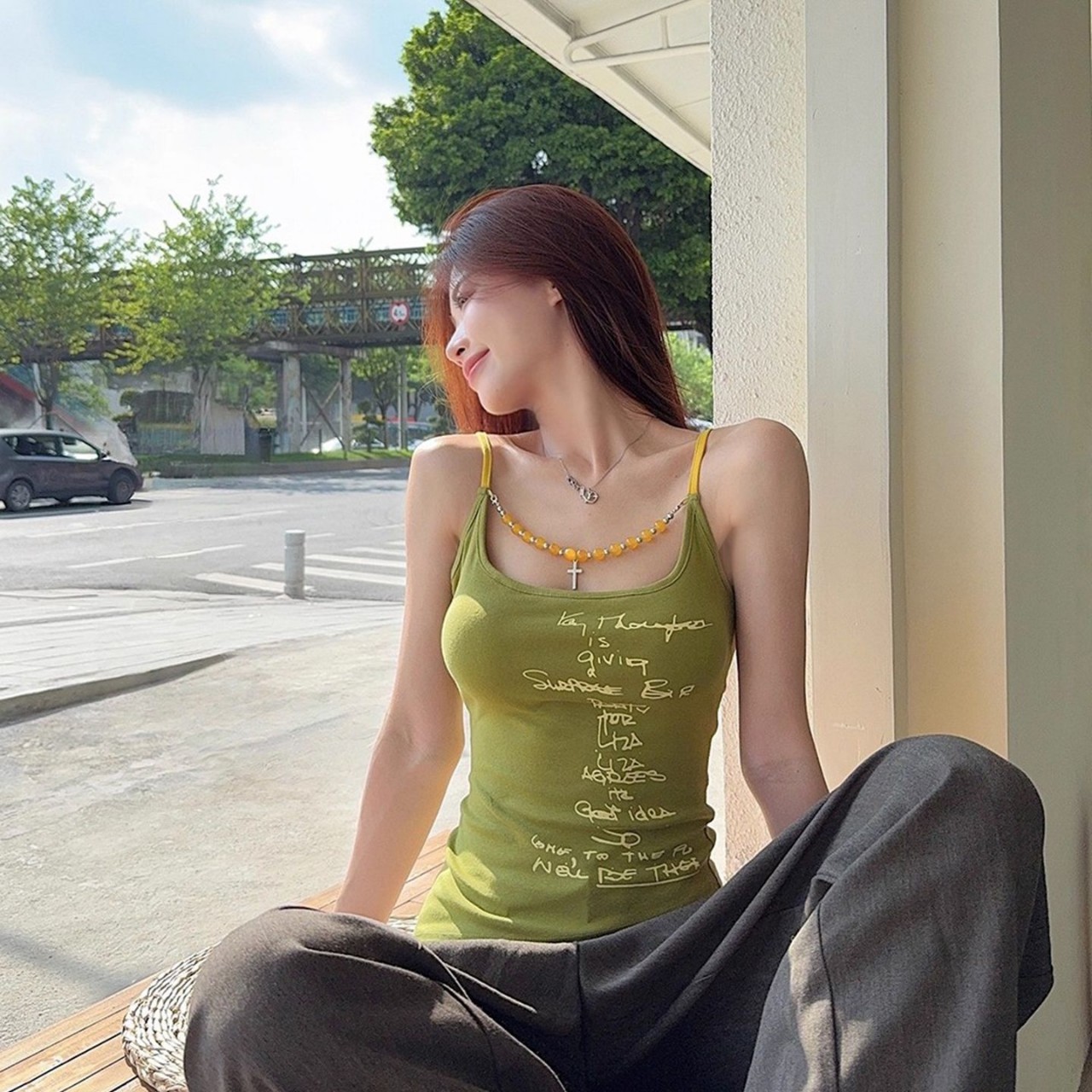 Early Autumn American-Style Spicy Girl Camisole with Beaded Chain Design, Slim-Fit and Flattering Outerwear Top for Women