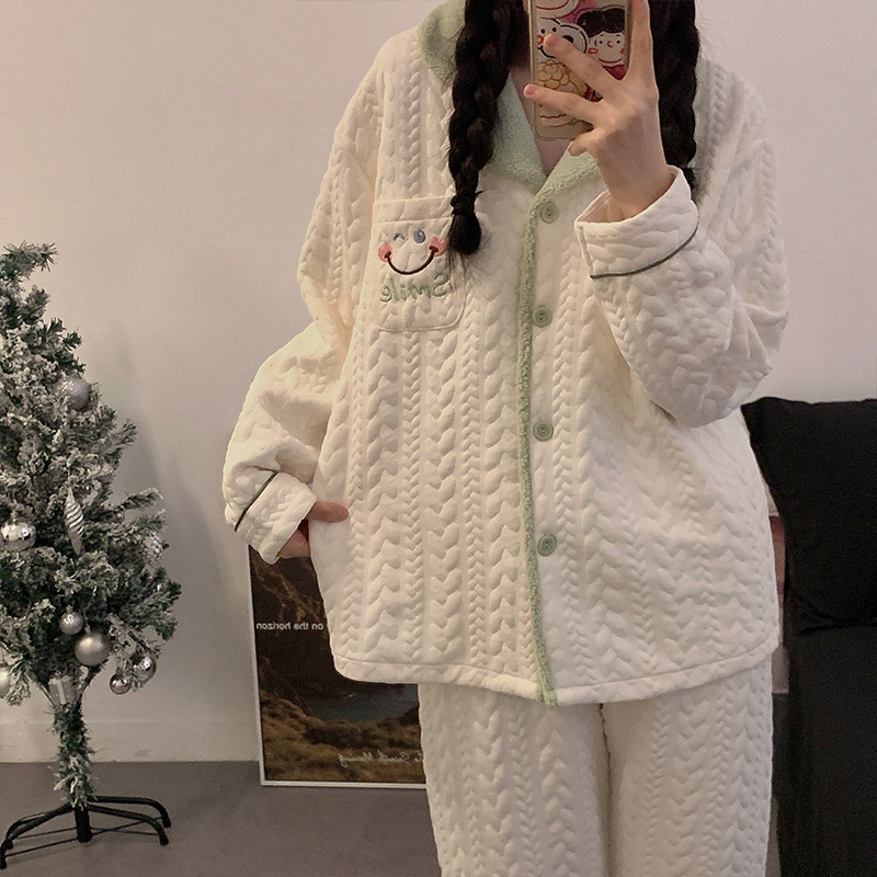 かわいいクレヨンしんちゃん空気綿のパジャマ