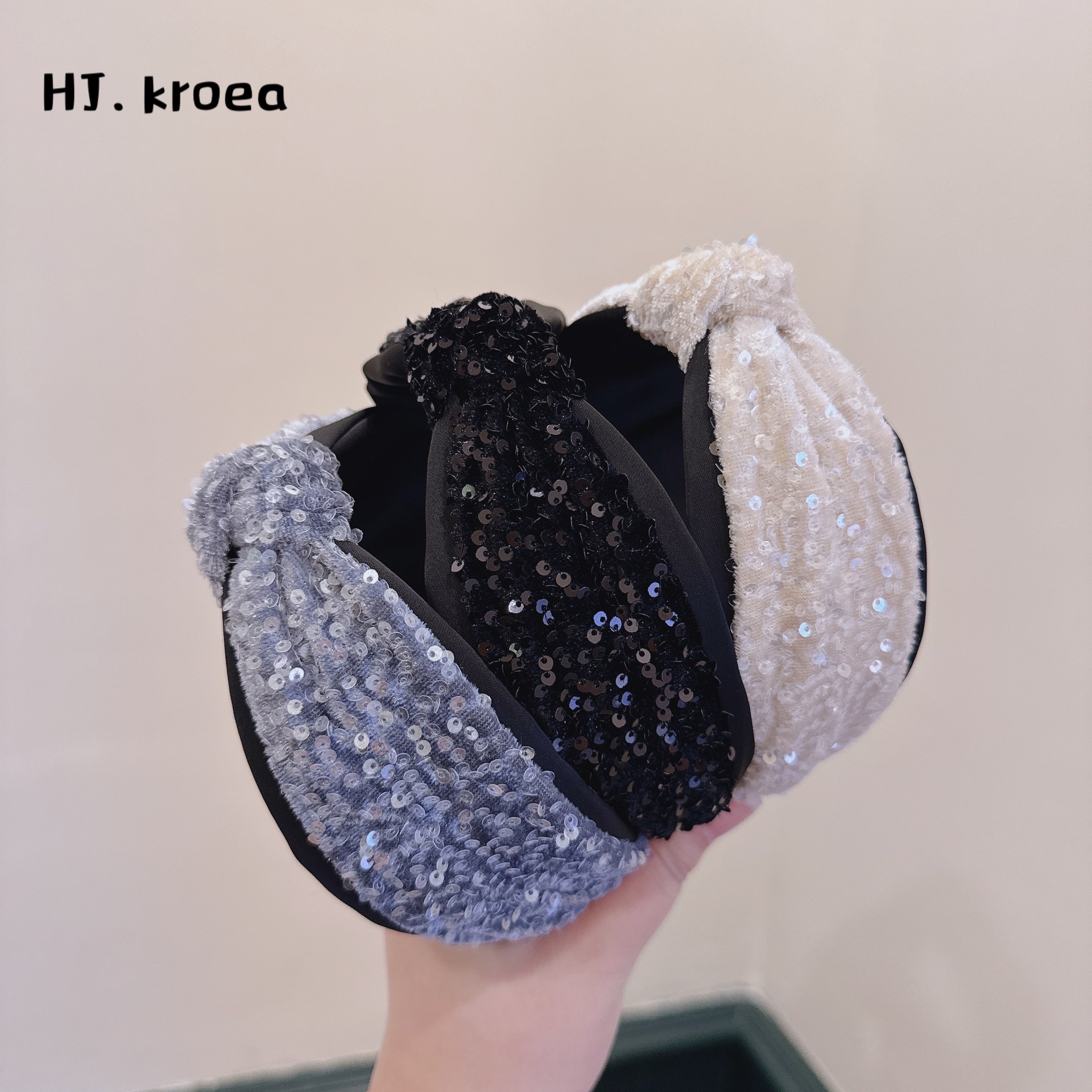 【華麗轉身】灰常愛的一款小香風亮片高顱頂扭結寬版發卡頭箍女