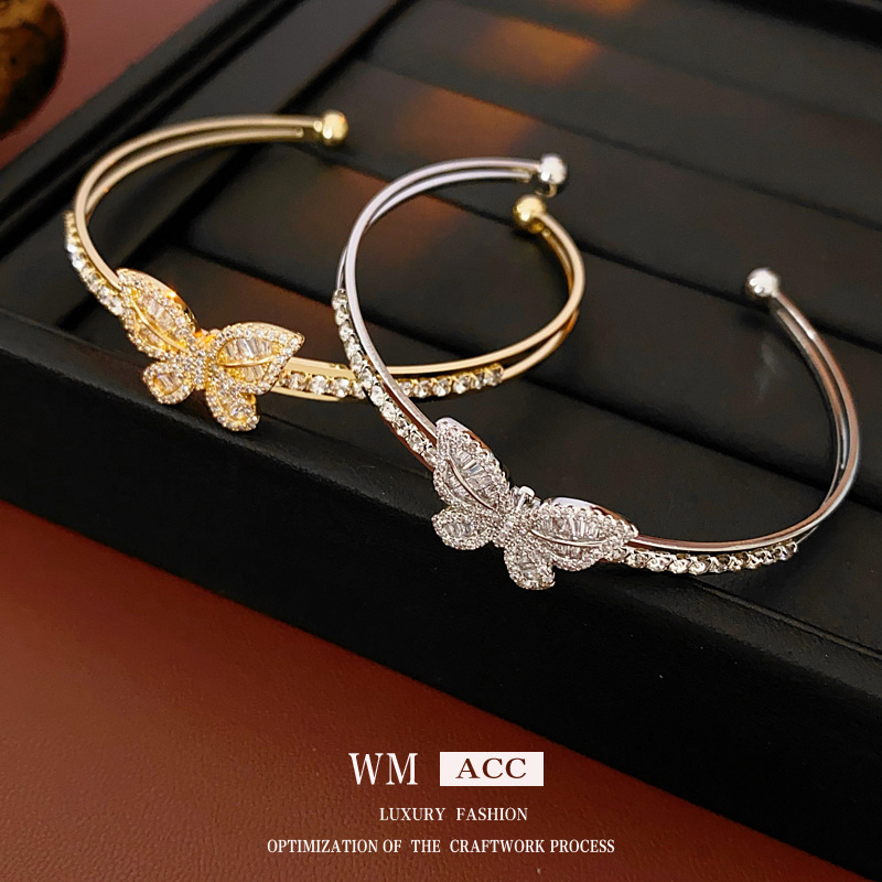 Brazalete de mariposa de piedra de oro real, lujo ligero, pulsera de viento fría, multifacé, joyas de alta calidad.