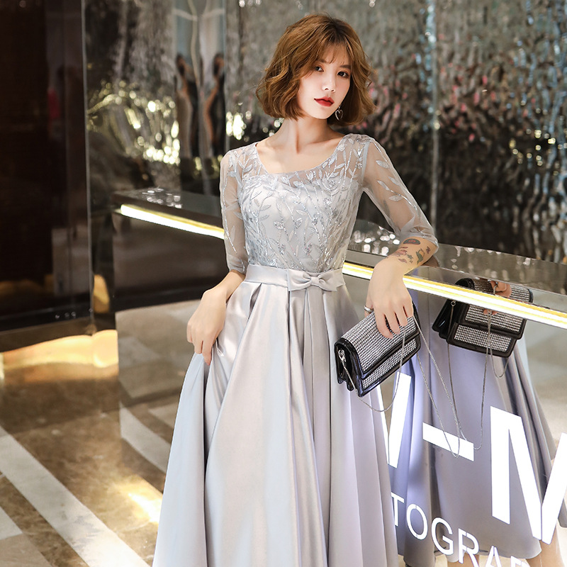 실버 회색 중간 길이