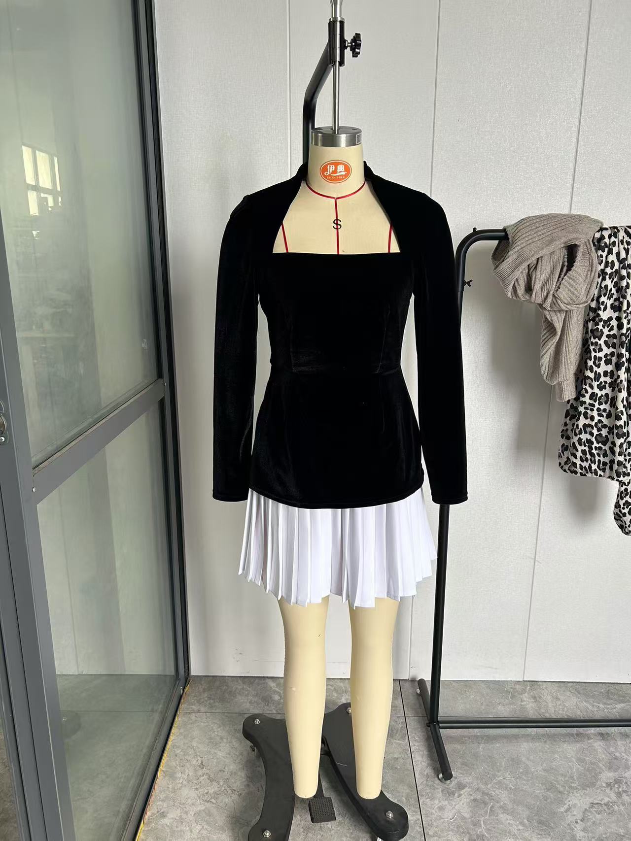 2024新型速売通ファッション個性長袖色合わせ百タック裾ミニスカートワンピースデート女装