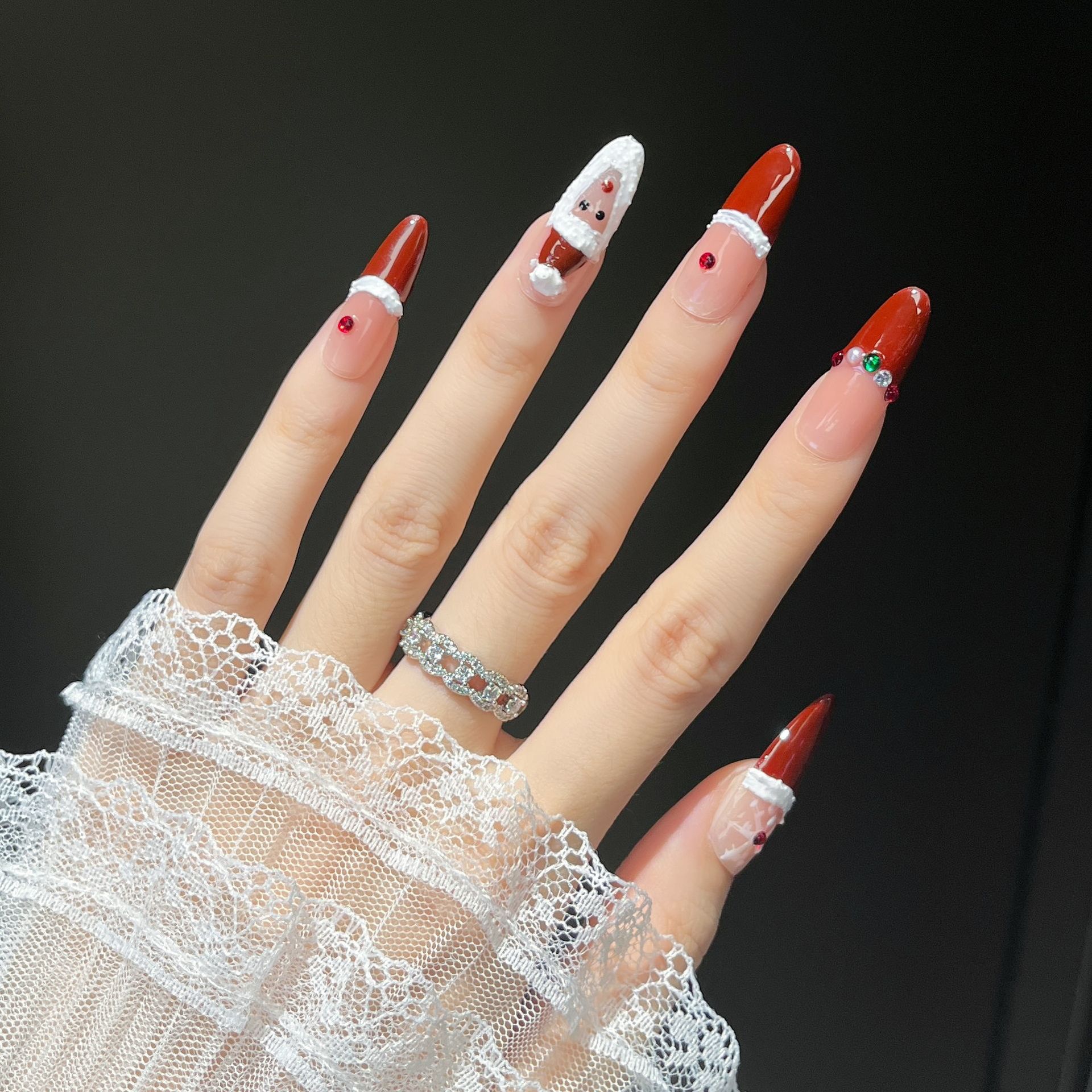 Papá Noel francés rojo puro hecho a mano usa piezas de uñas de uñas parches de uñas acabados falsas uñas ovales