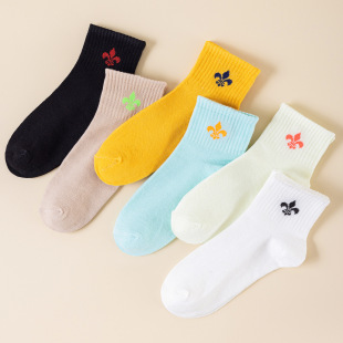 Spring and Summer New Women's Socks, Simple Iris Mid-Calf Socks, Autumn Women's Long Socks, Sweat-Absorbent and Breathable Zhuji Socks