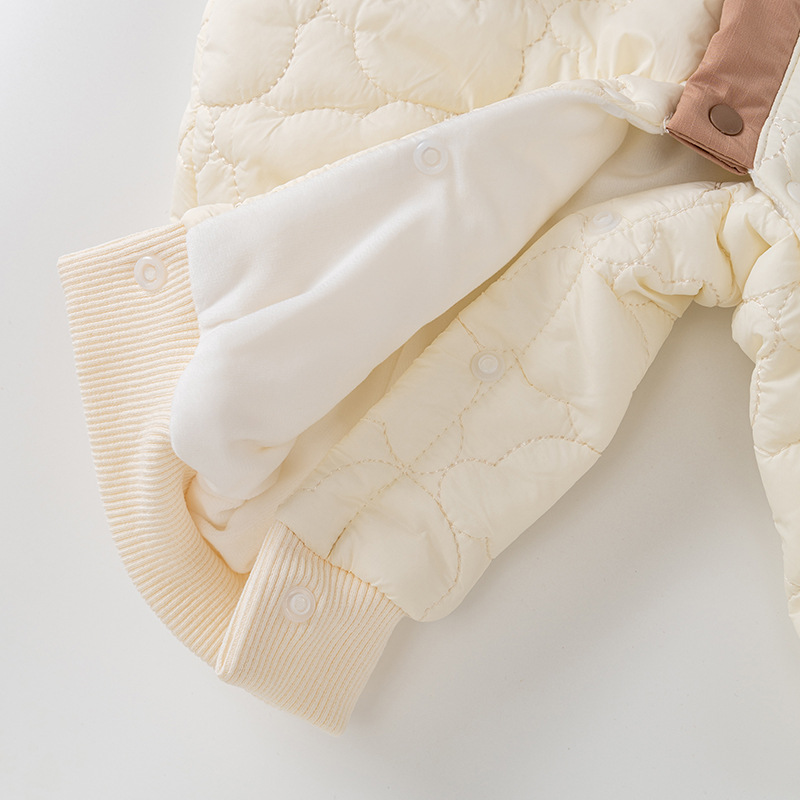 Ropa de bebé para otoño e invierno, conjunto de una pieza de algodón grueso con forro polar fino para niños, chaqueta de algodón con diseño de oso para recién nacidos, ropa para salidas de invierno.