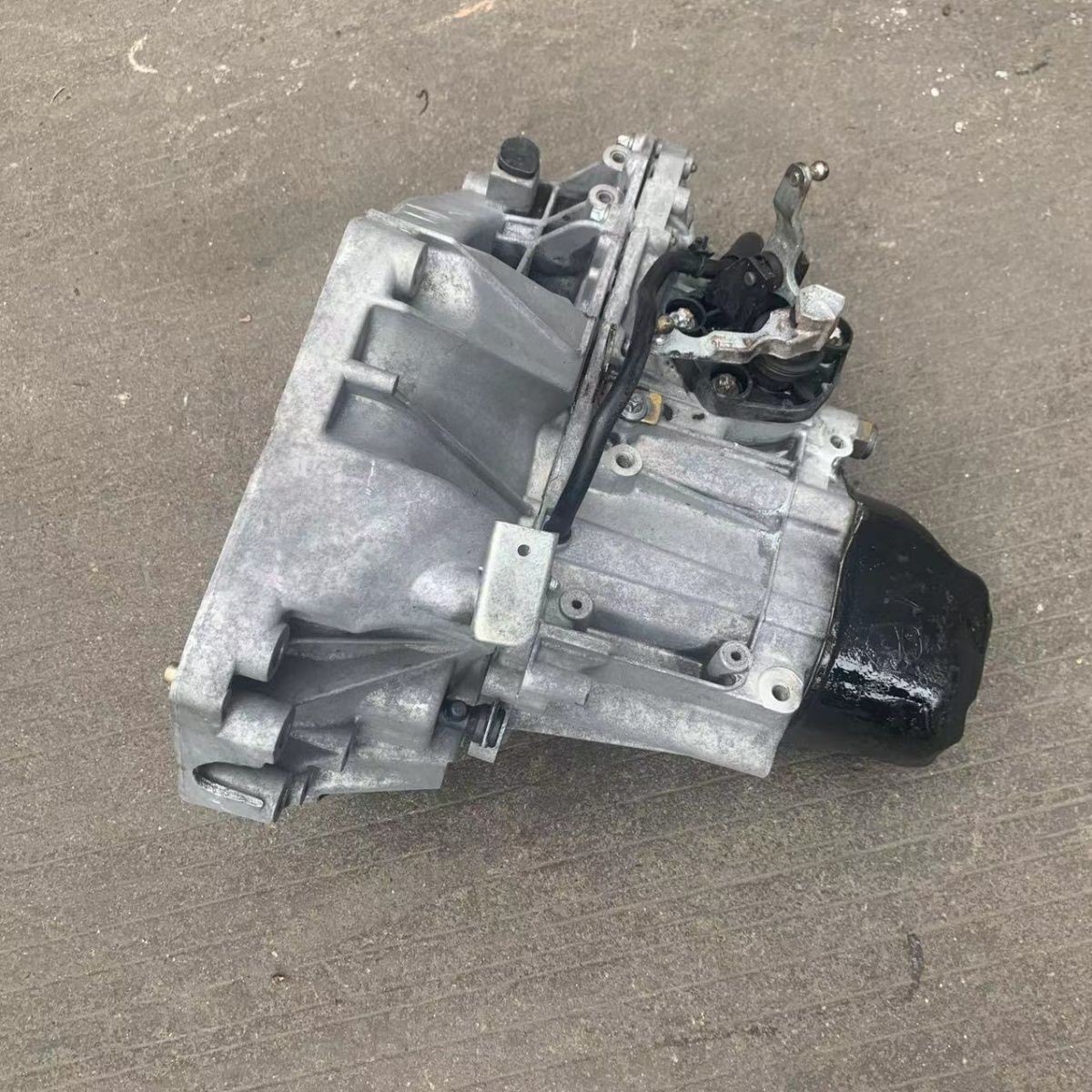 Nissan Hr16 Transmission Sylphy Livina Tiida Nv200 Hr15 Manual Transmission