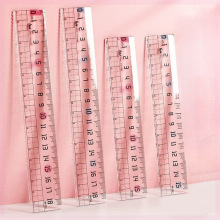 20cmֱ�ߎ����˾�С�W�����W����15cm�L�D��߿̶�͸����Դ�^�S��