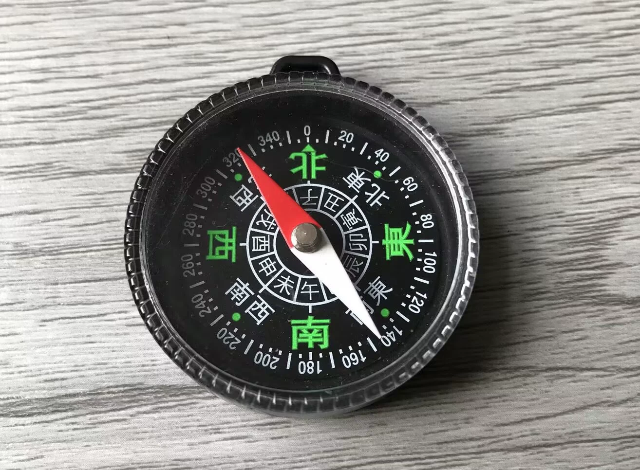 Производитель поставляет простой компас для преподавания сухих таблеток G44P, компас, который можно использовать в качестве набора, подвесной компас.