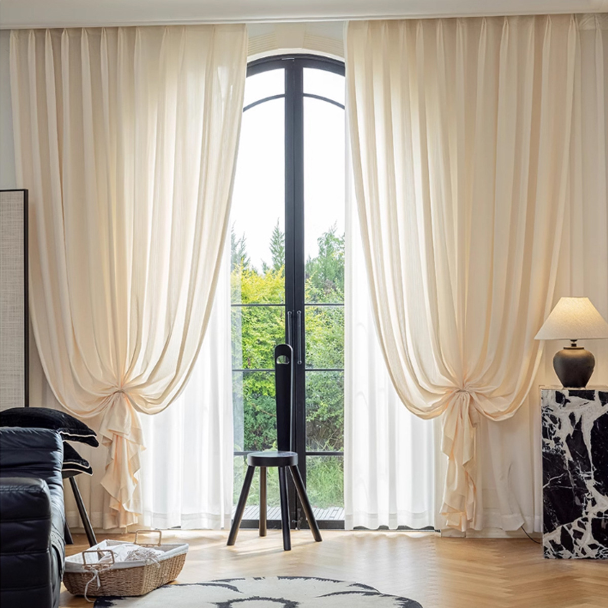La nueva pantalla de ventana de espejo a rayas de estilo crema es translúcida e impermeable. Dormitorio, balcón, aislamiento térmico, protección solar, pantalla de ventana terminada Keqiao