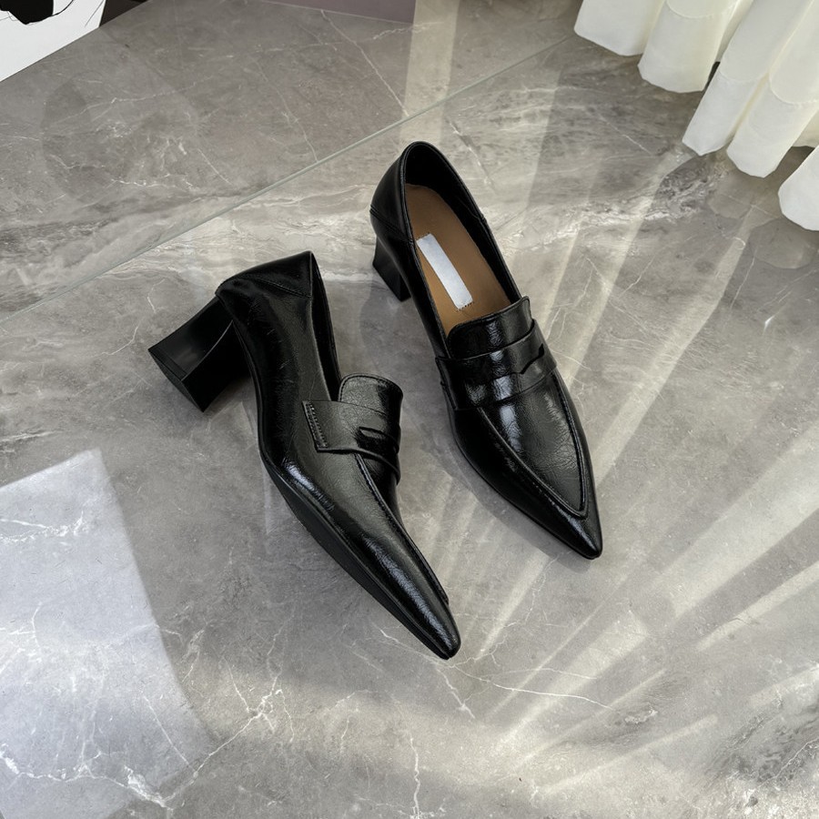 Leather retro elegant shoes pointed-toe for work and office, universal loafers, wide stable heel, easy to put on, french style