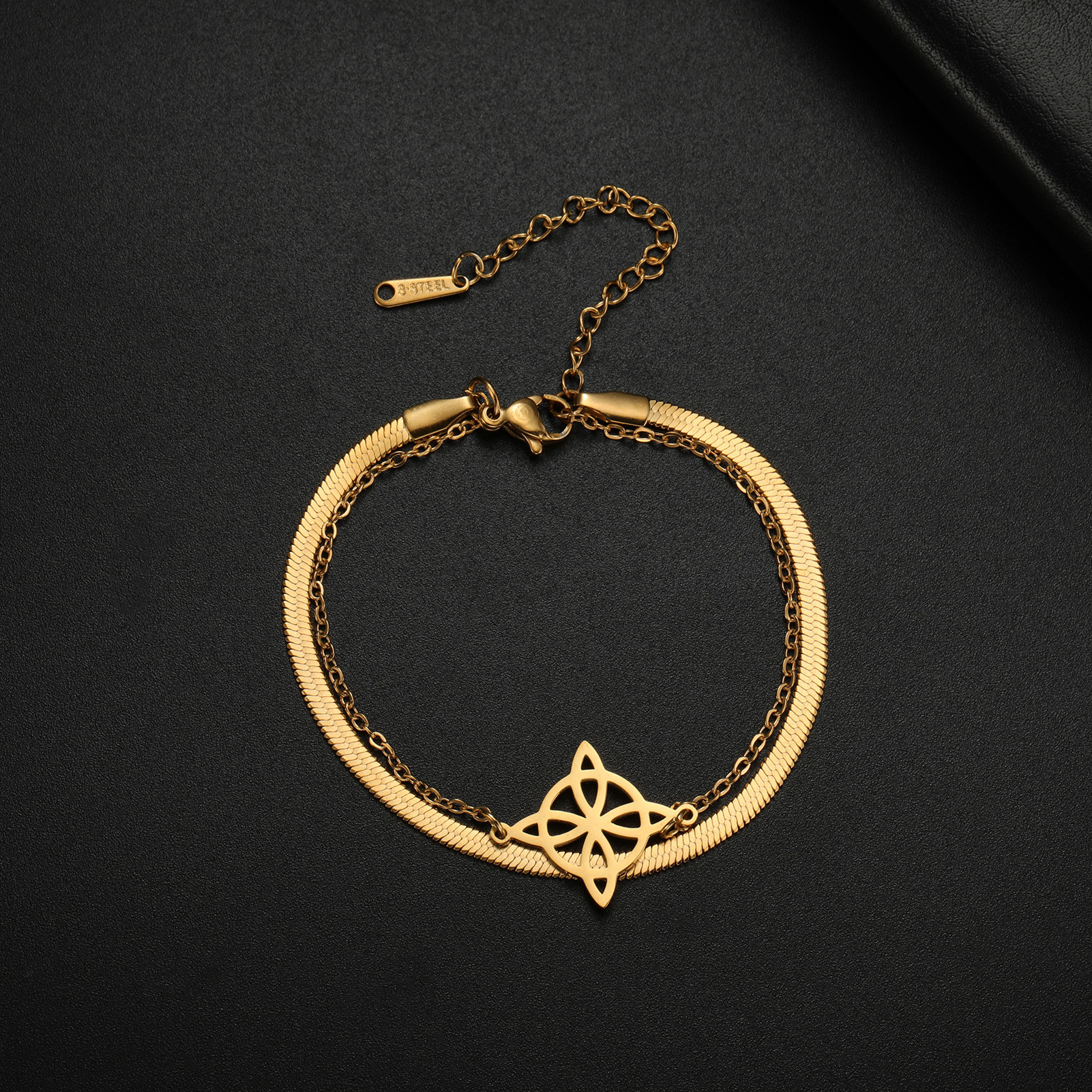 8g Weight Bracelets Classification 304 Stainless Steel Chain Material 1 Piece Quantity Holiday, Daily Occasion 304 Stainless Steel Material Witches Knot Pattern Women's Gender Plating Design Simple Style, Classic Style Style Simple Style Classic Style Witches Knot 304 Stainless Steel Bracelets In Bulk 4