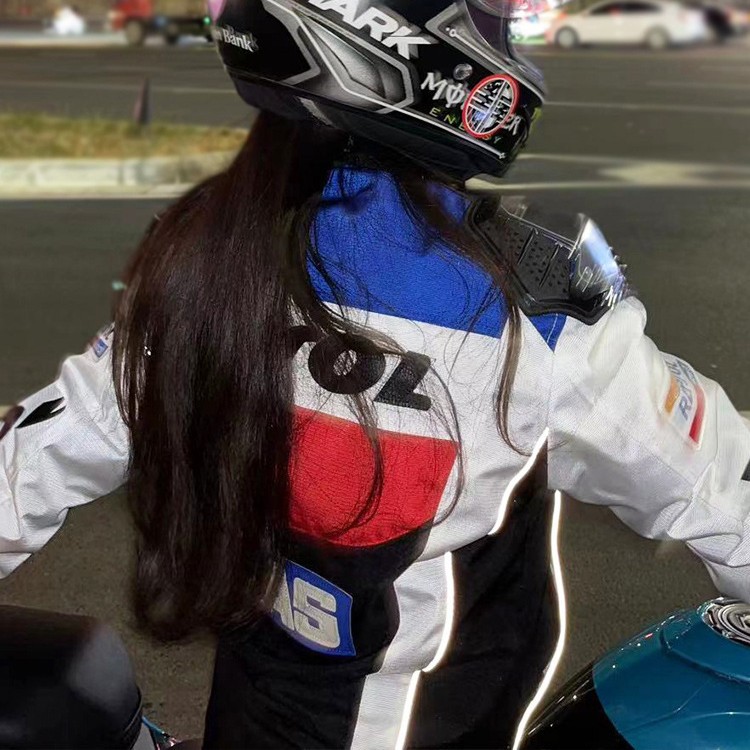 �ź�Ħ�г�������Ħ�л����ˤ���������мп���ˬ��VS03