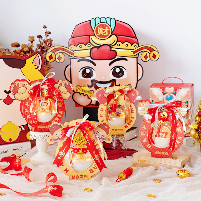 New Year decoration mousse ball portable packaging cake box ribbon Tiger year 2022 Spring Festival birthday hug bucket New Year decoration mousse ball portable packaging cake box ribbon Tiger year 2022 Spring Festival birthday hug bucket