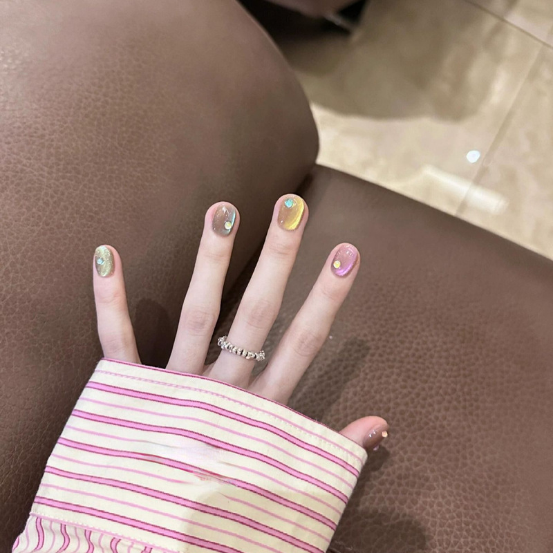 Summer Rainbow Human Fish Bead Dopamine Cat's Eye Small Short Armor Show White Pure Hand-worn Armor Nail Stickers Finished Products