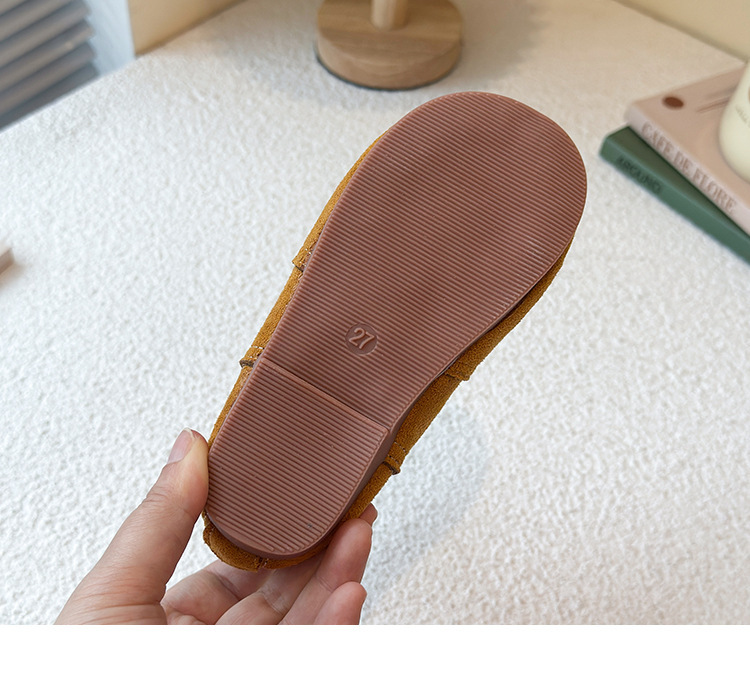 Botas respiráveis vazadas para meninas com sola tratorada_voghion.com