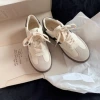 Beige (Follow the store to collect and buy and get a pair of socks)