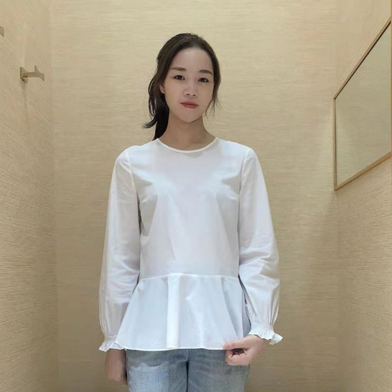 Bộ áo sơ mi tay dài cổ tròn dáng xòe và áo gile len đen hai mảnh — Áo sơ mi trắng (1300701) chi tiết 4
