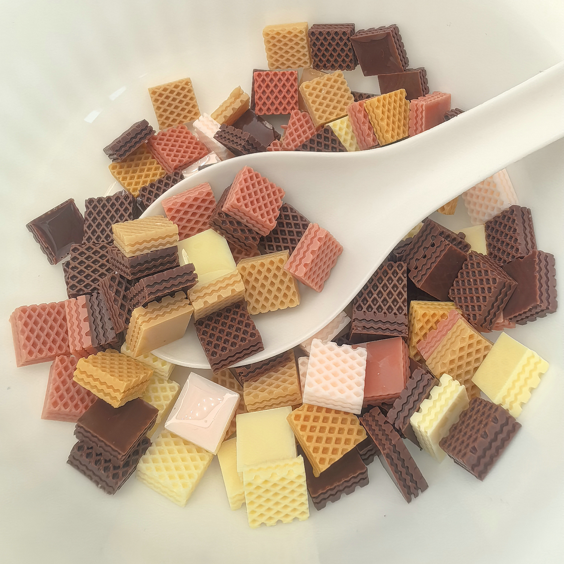 夜光diy食玩仿真威化华饼干巧克力曲奇树脂手账耳钉发饰头绳配