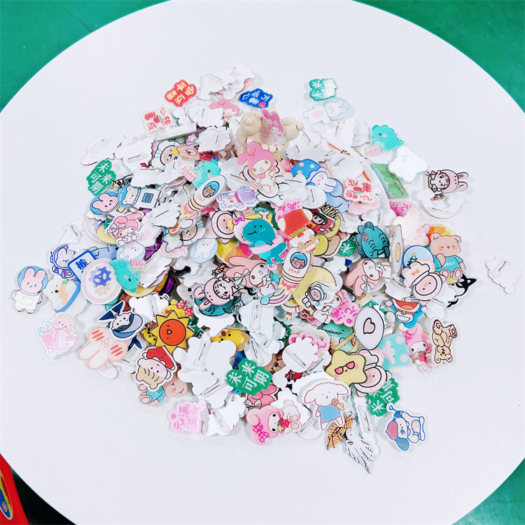 日韓少女ソフト萌えかわいいアニメアクリルブローチ卸売り児童バッジ小プレゼント勲章バッグアクセサリー|undefined