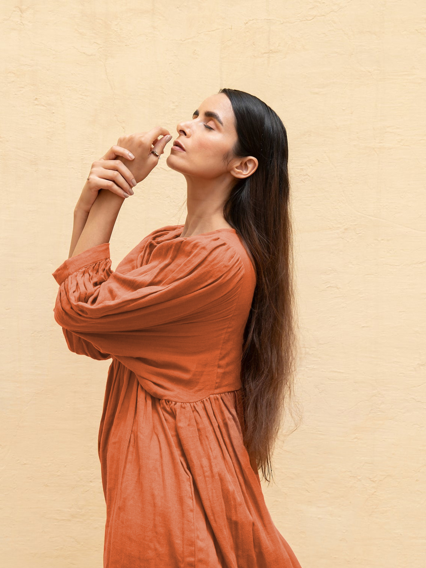 Fashion Streetwear Solid Color V Neck Half Sleeve Pleated Viscose fiber Above Knee Pleated Skirt